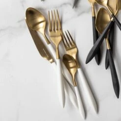 Ares Oro & White Five-Piece Place Setting -Famous Cutlery Store ARS 9800GW 2100 web3 1800x1800
