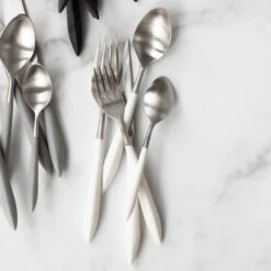 Ares Argento & White Five-Piece Place Setting -Famous Cutlery Store ARS 9800SW 2100 web3 1800x1800