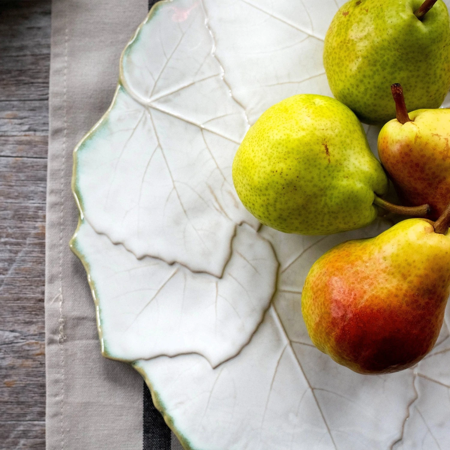 Foglia Stone Cheese/Tart Plate 2 Foglia Stone Cheese/Tart Plate - Image 2