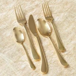 Settimocielo Five-Piece Place Setting -Famous Cutlery Store SLO 9800G 2100 web2 48070168 3e90 4d4c b1e0 bba272b5f254 1800x1800