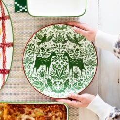 Mistletoe Medium Serving Bowl -Famous Cutlery Store VMIL 003031 2100 web3 1800x1800